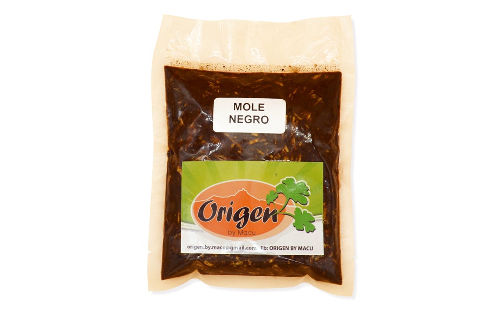 Mole Negro con Pollo (250 g)